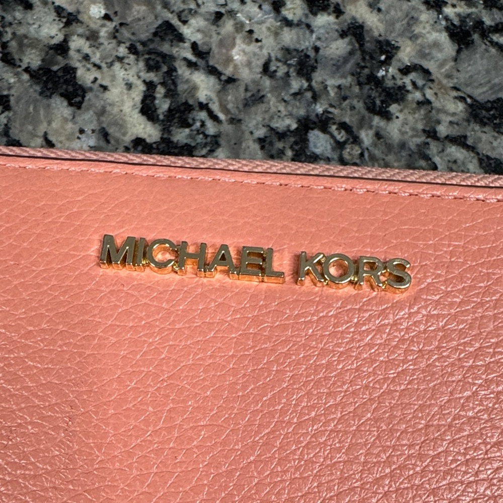 Michael Kors Coral leather Wristlet Clutch - Picture 2 of 16